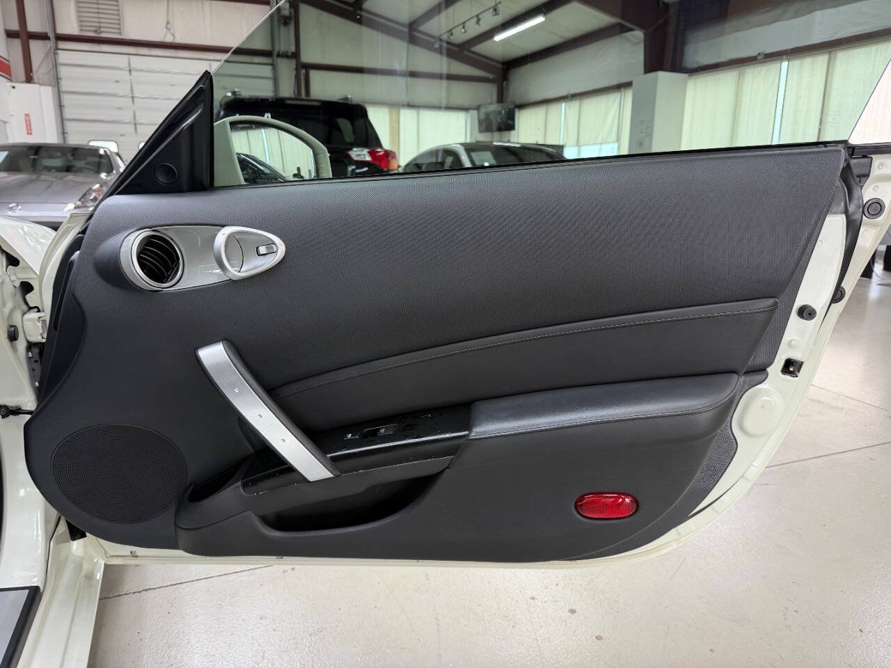 Used 2006 Nissan 350Z Enthusiast w/ (N93) Cargo Convenience Pkg RWD image 12
