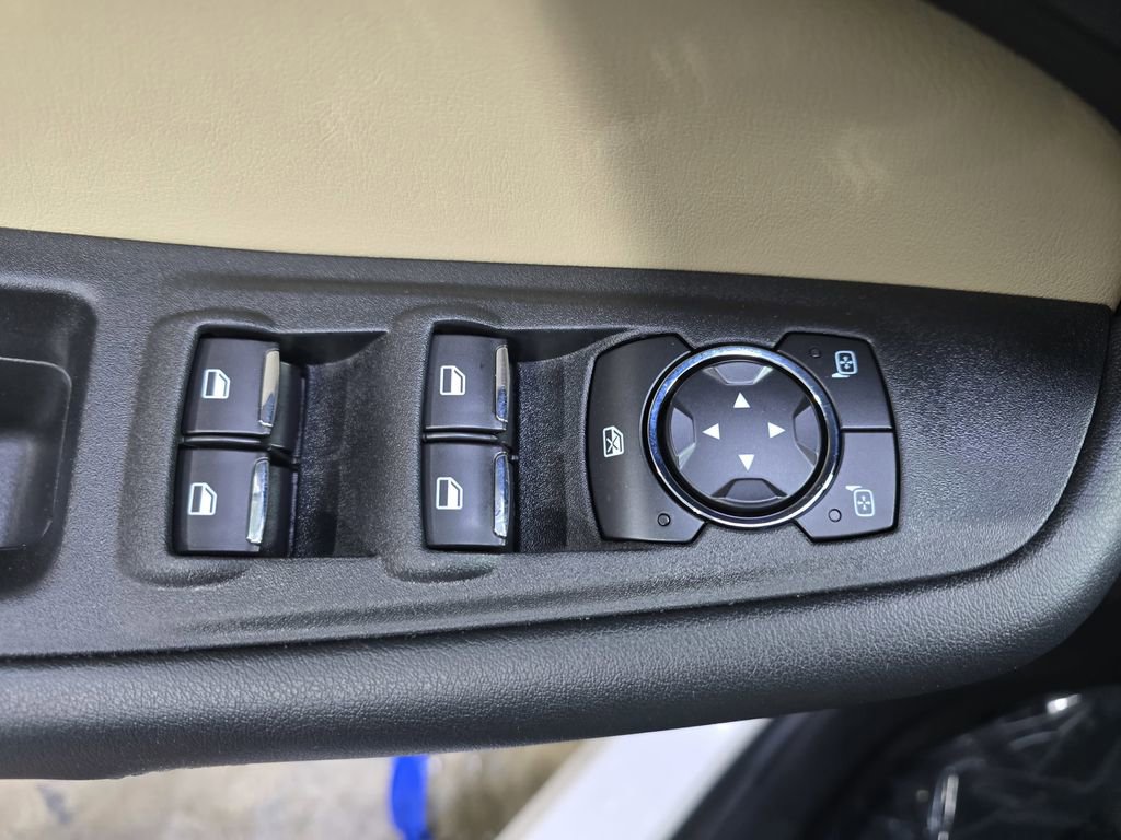 Used 2022 Ford Edge SEL image 28