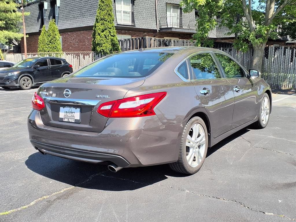 Used 2016 Nissan Altima 3.5 SL FWD image 29