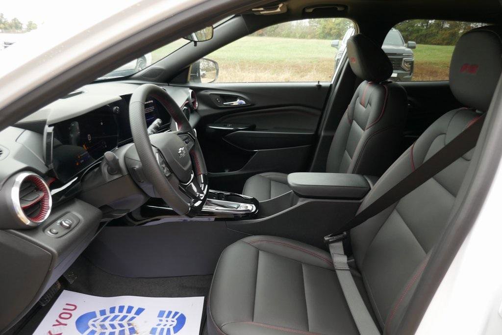 New 2026 Chevrolet Trax RS w/ Sunroof Package image 12