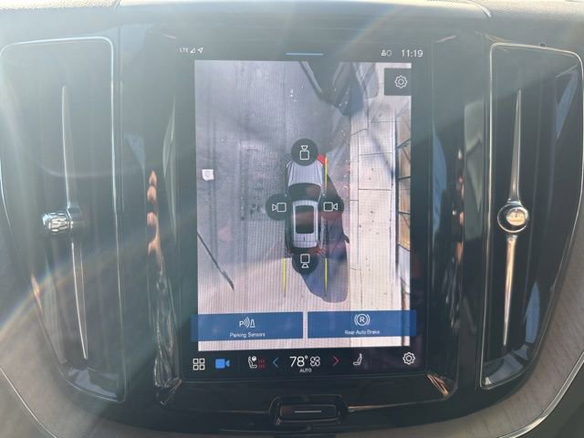 Certified 2025 Volvo XC60 B5 Plus AWD/4WD image 24