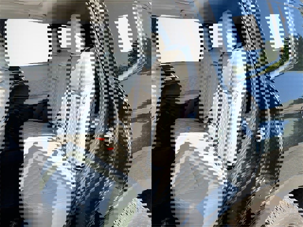 New 2025 Mitsubishi Outlander 4WD Plug-In Hybrid image 30