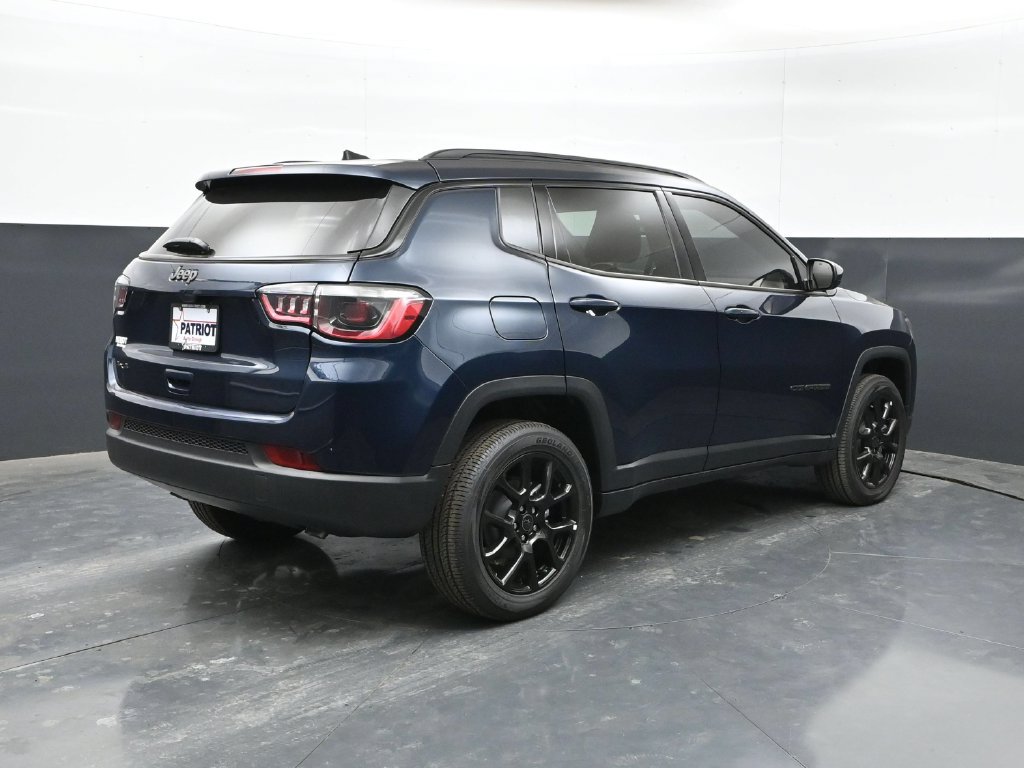 New 2026 Jeep Compass Latitude AWD/4WD image 28