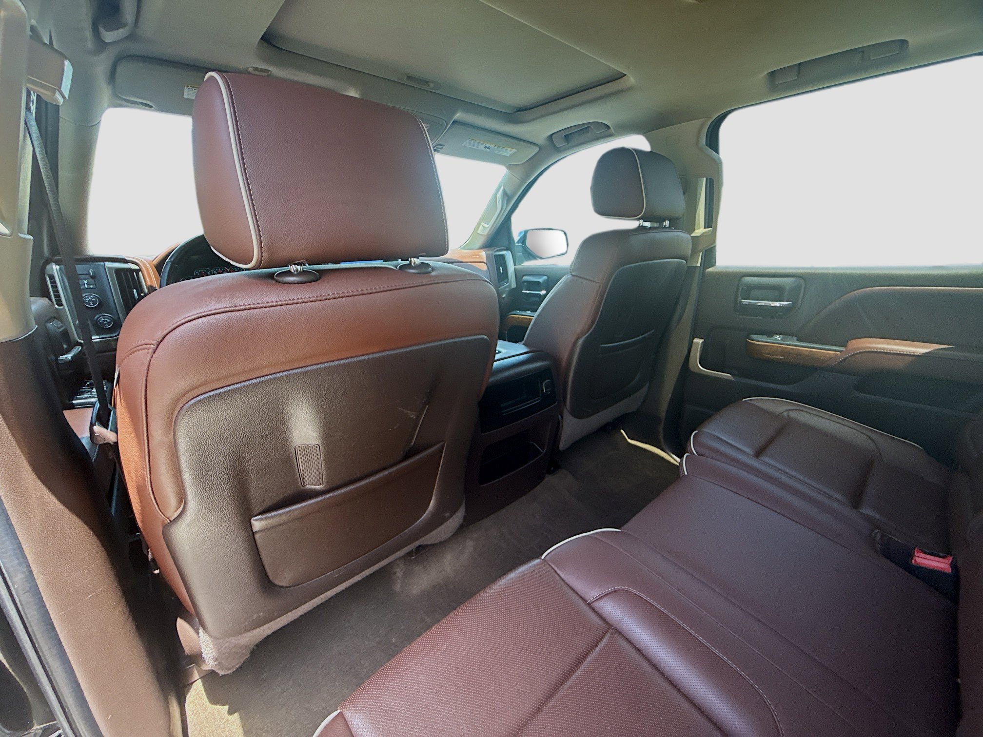 Used 2015 Chevrolet Silverado 1500 High Country w/ High Country Premium Package AWD/4WD image 24