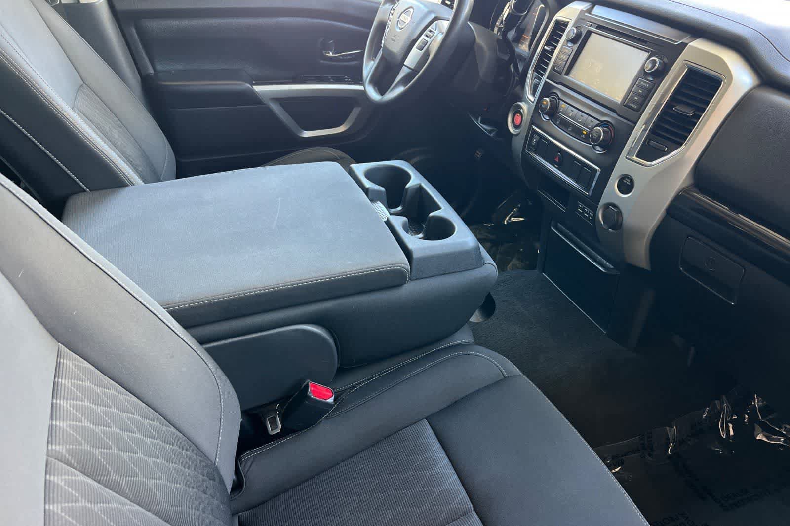 Used 2019 Nissan Titan SV RWD image 17