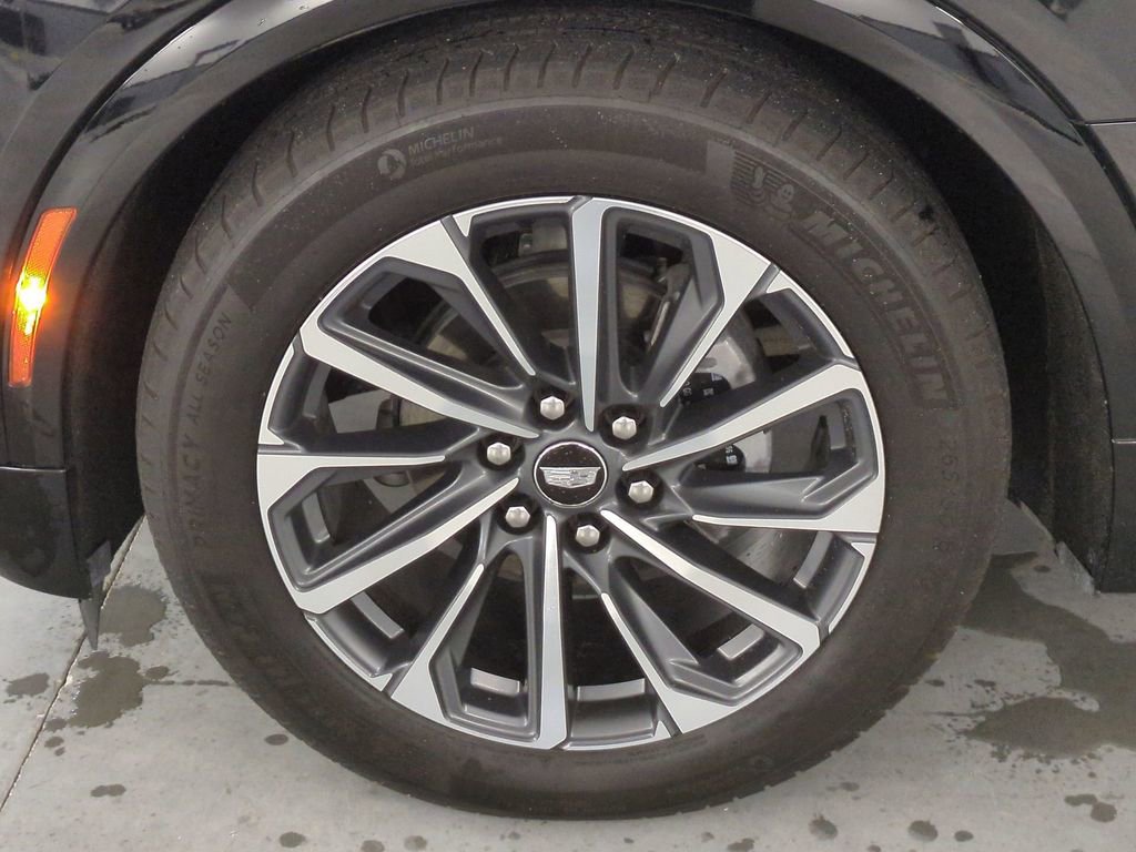 Used 2024 Cadillac Lyriq Sport image 10