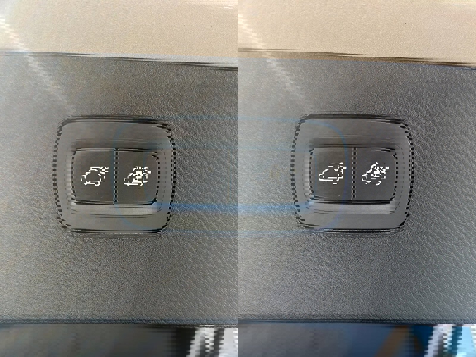 Used 2023 Volvo XC90 B6 Plus w/ Protection Package image 27