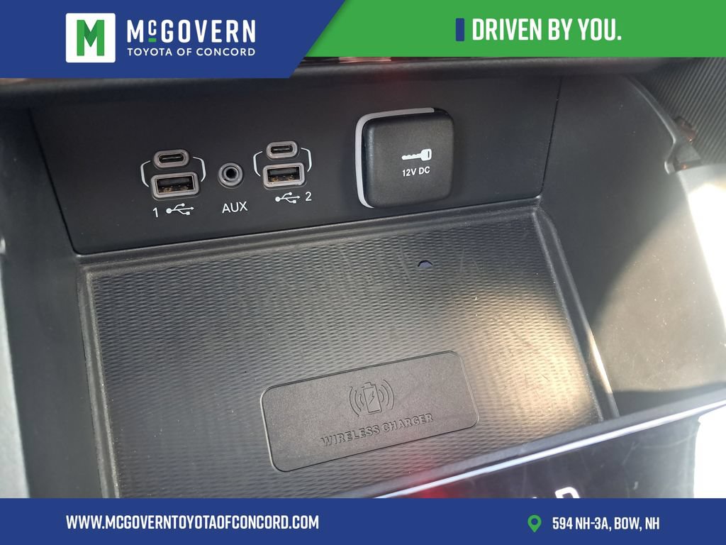 Used 2025 Jeep Grand Cherokee Altitude AWD/4WD image 33
