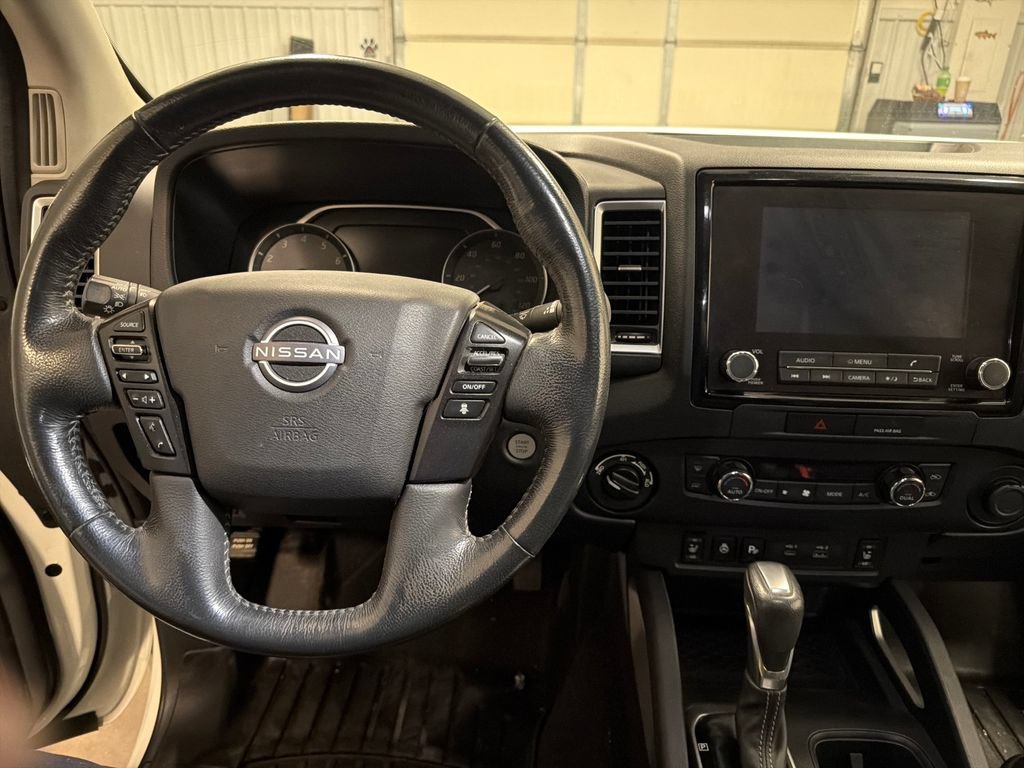 Used 2022 Nissan Frontier SV w/ SV Premium Package AWD/4WD image 21