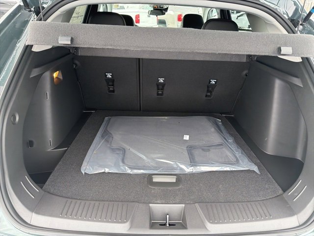 New 2026 Chevrolet Trax LT w/ Sunroof Package image 25