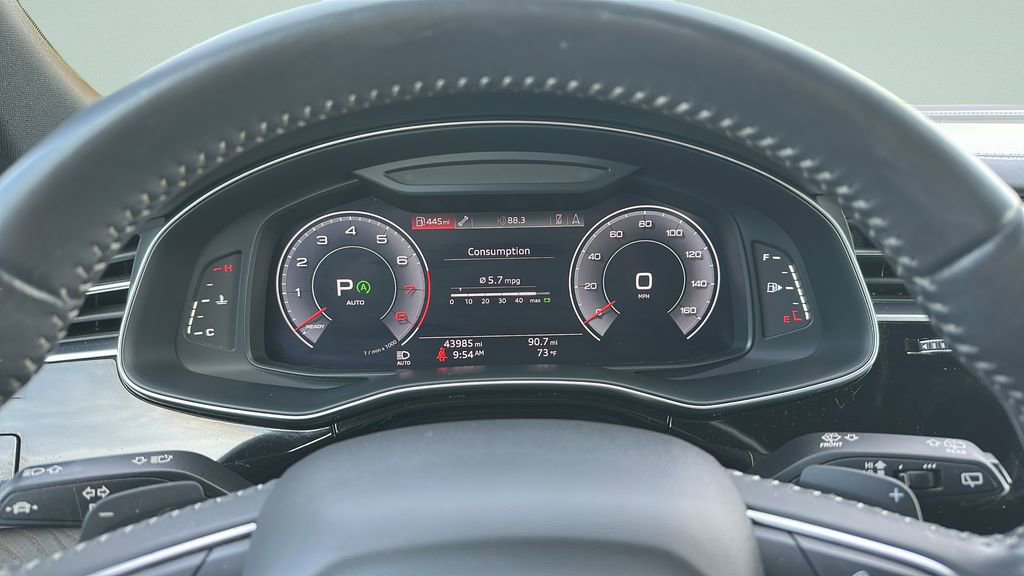 Used 2020 Audi Q8 Prestige w/ Prestige Package image 12