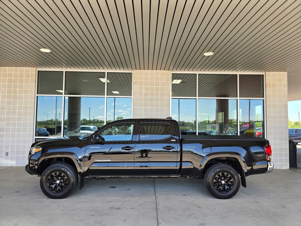 Used 2019 Toyota Tacoma SR5 AWD/4WD image 10