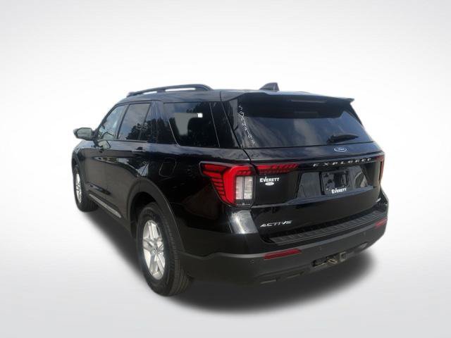 Used 2025 Ford Explorer Active AWD/4WD image 7