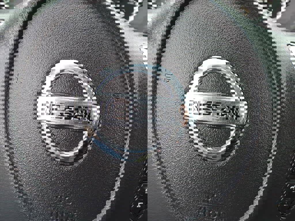 Certified 2017 Nissan Sentra SV image 9