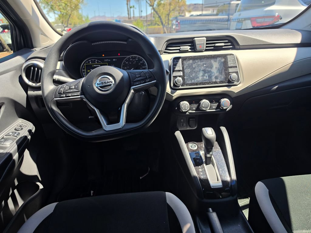 Used 2021 Nissan Versa SV FWD image 11