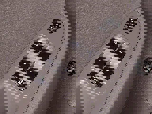 Used 2010 Chevrolet Malibu LTZ w/ HFV6 Engine Package image 13