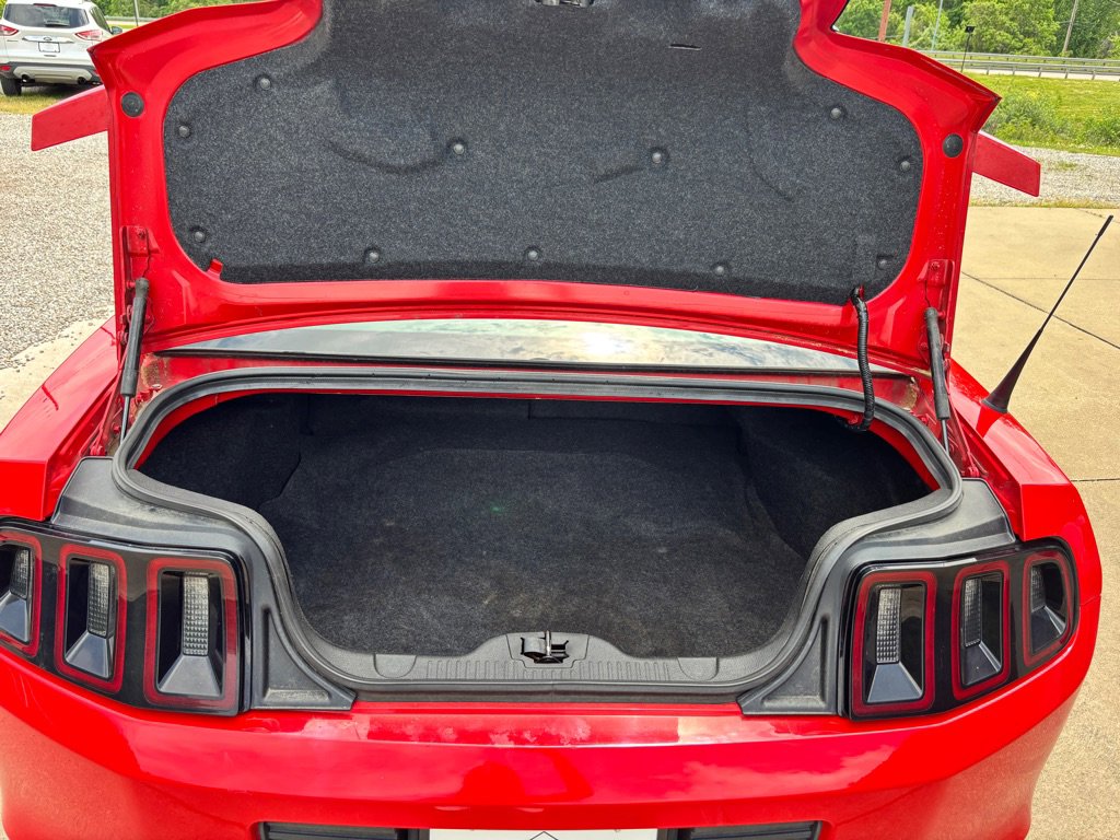 Used 2013 Ford Mustang Premium RWD image 8