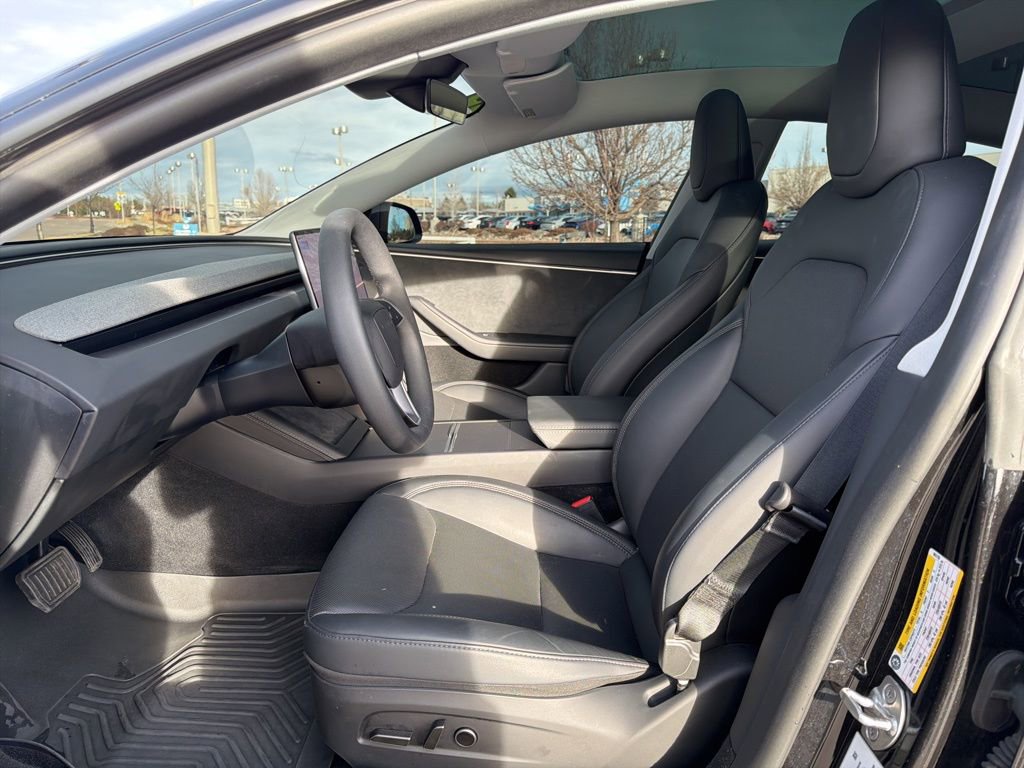 Used 2025 Tesla Model 3 Long Range image 11