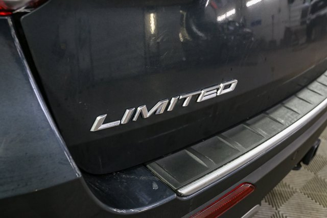 Used 2022 Ford Explorer Limited w/ Limited Technology Package image 9