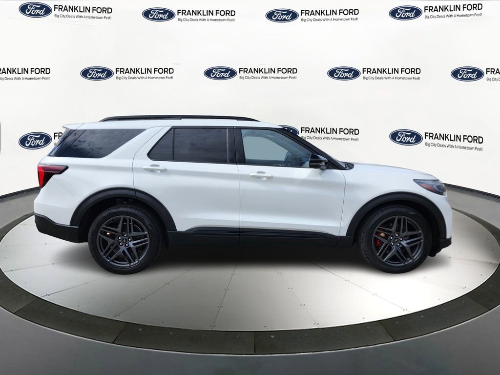 Certified 2025 Ford Explorer ST AWD/4WD image 6