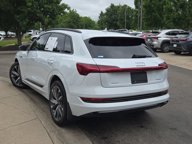 Used 2023 Audi e-tron Premium Plus w/ Premium Plus Package AWD/4WD image 5