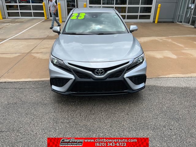 Used 2023 Toyota Camry SE FWD image 9