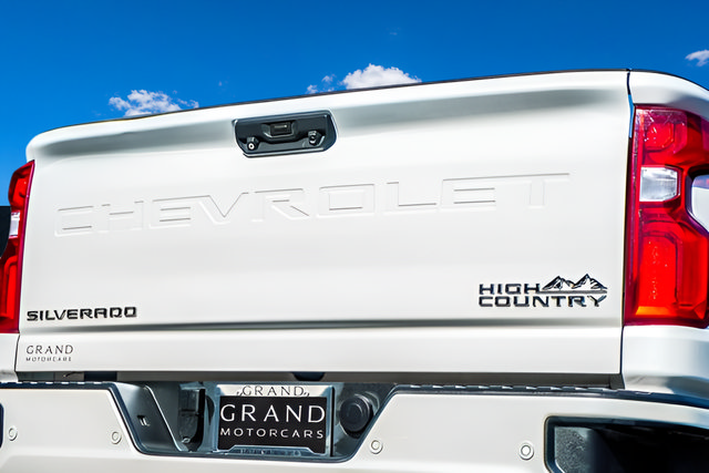 Used 2021 Chevrolet Silverado 3500 High Country w/ Z71 Off-Road Package AWD/4WD image 48
