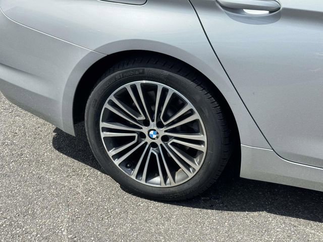 Used 2019 BMW 530i xDrive w/ Convenience Package AWD/4WD image 8