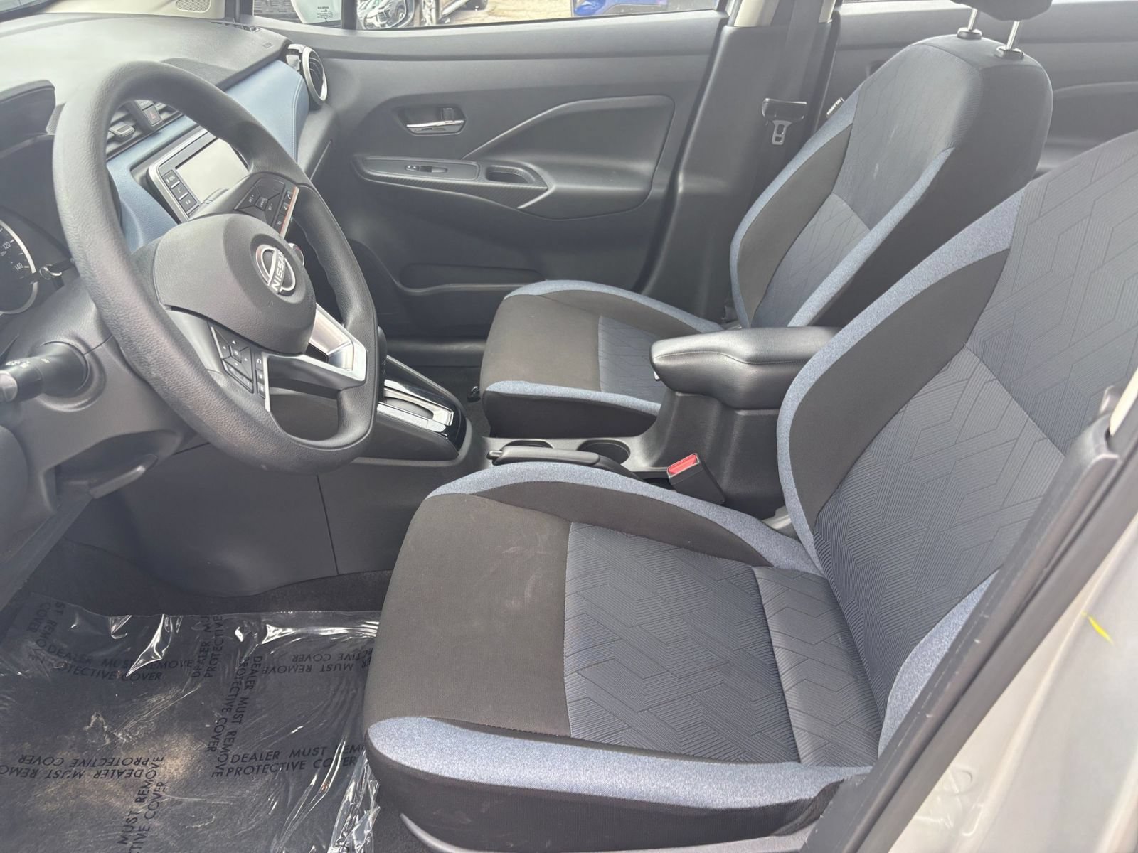 Used 2025 Nissan Versa SV FWD image 18