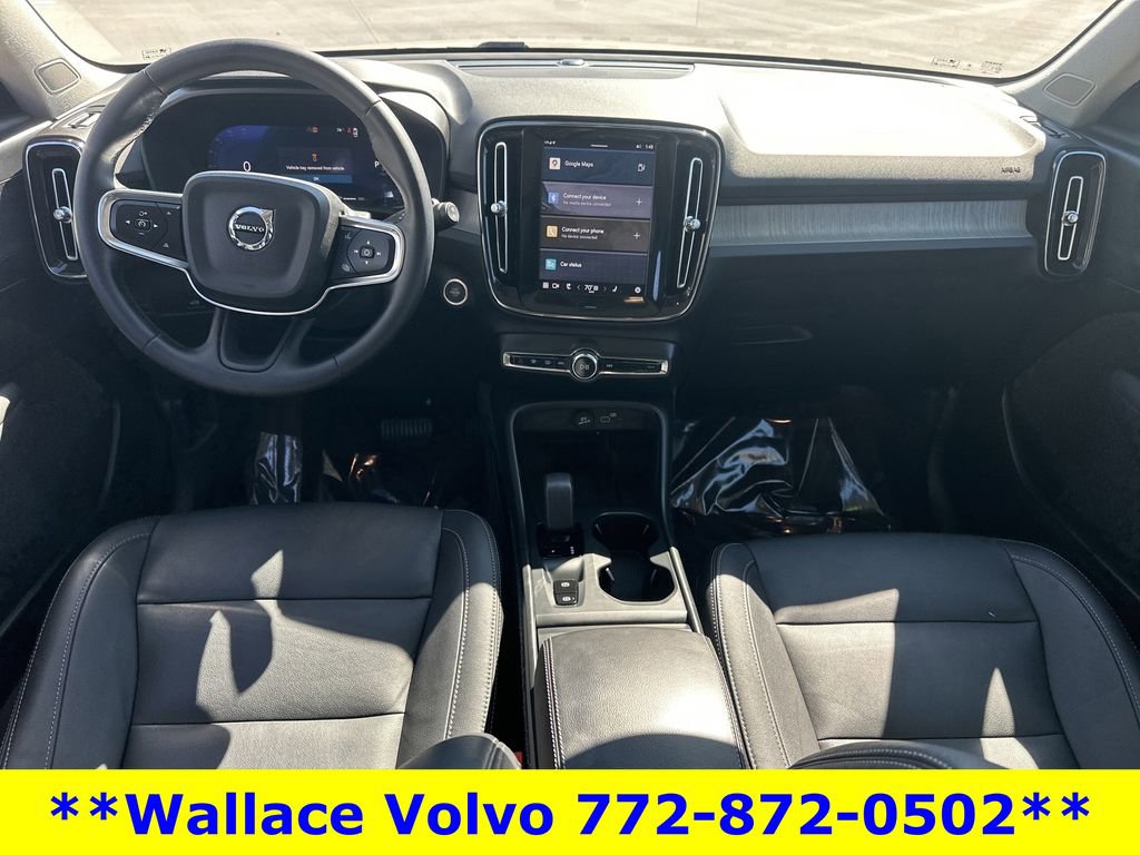 Used 2025 Volvo XC40 B5 Core image 20