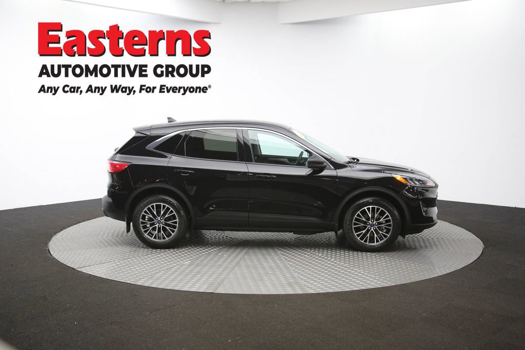 Used 2022 Ford Escape SE image 44