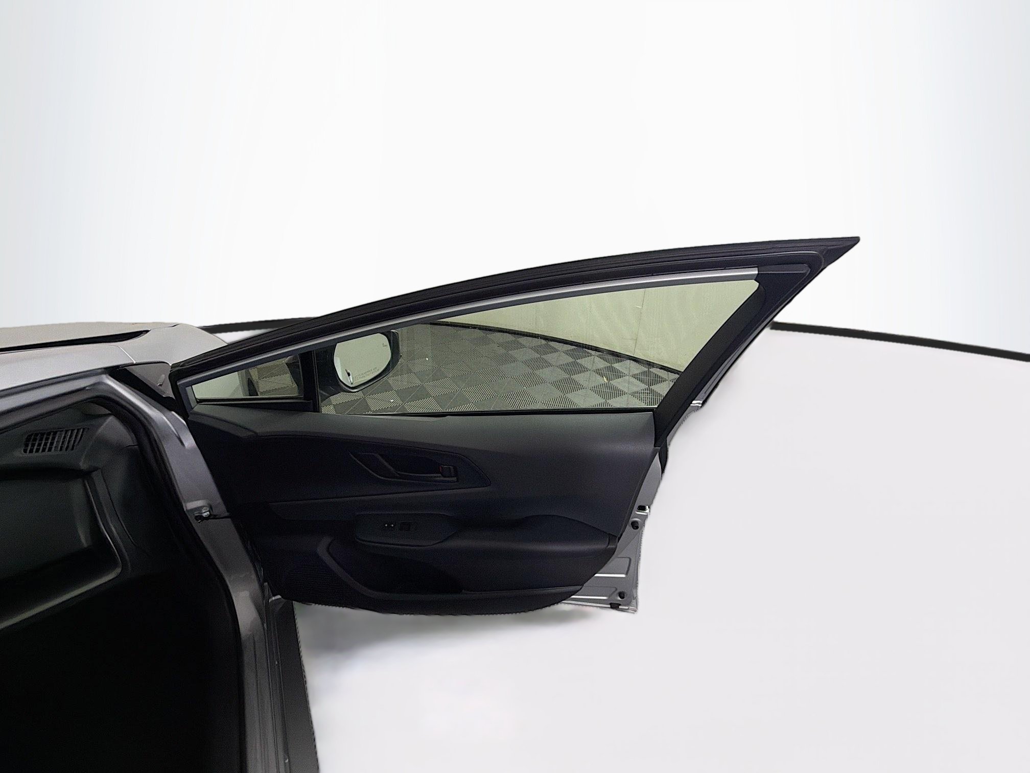 Used 2026 Toyota Prius LE FWD image 31