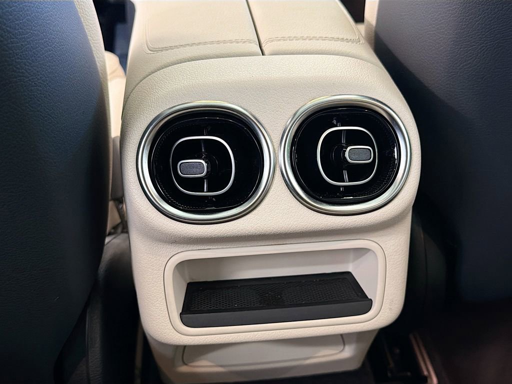 Used 2023 Mercedes-Benz GLC 300 4MATIC image 26