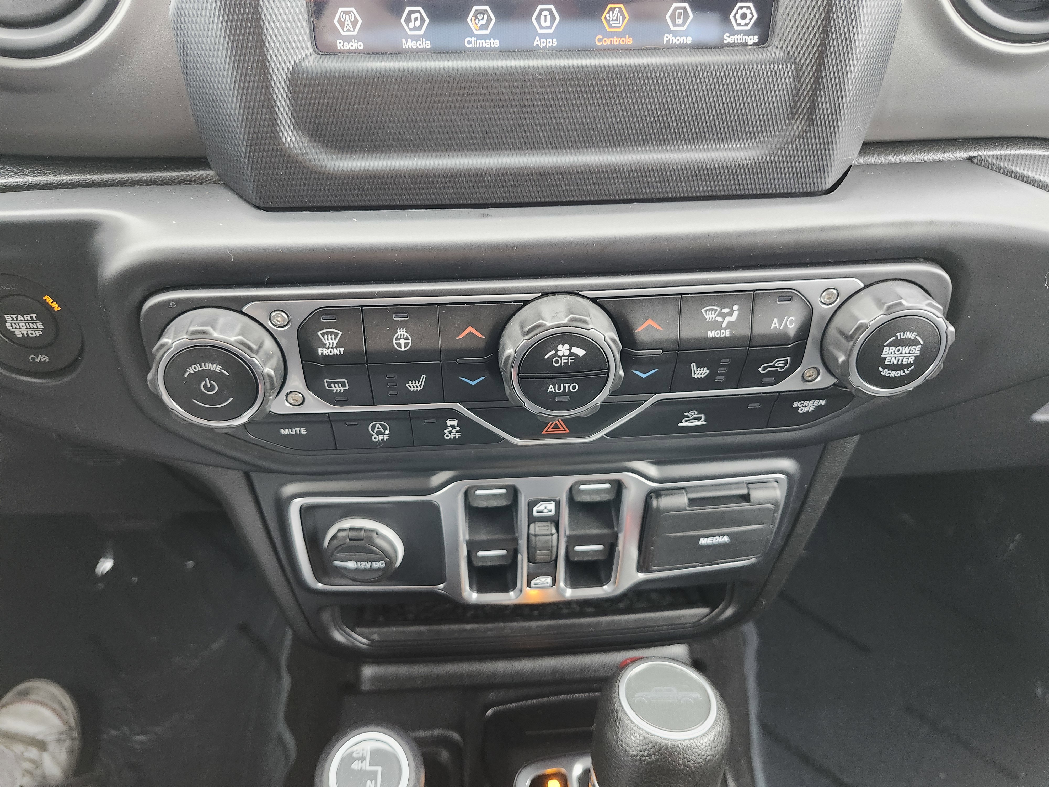 Used 2020 Jeep Gladiator Sport w/ Quick Order Package 24S image 28