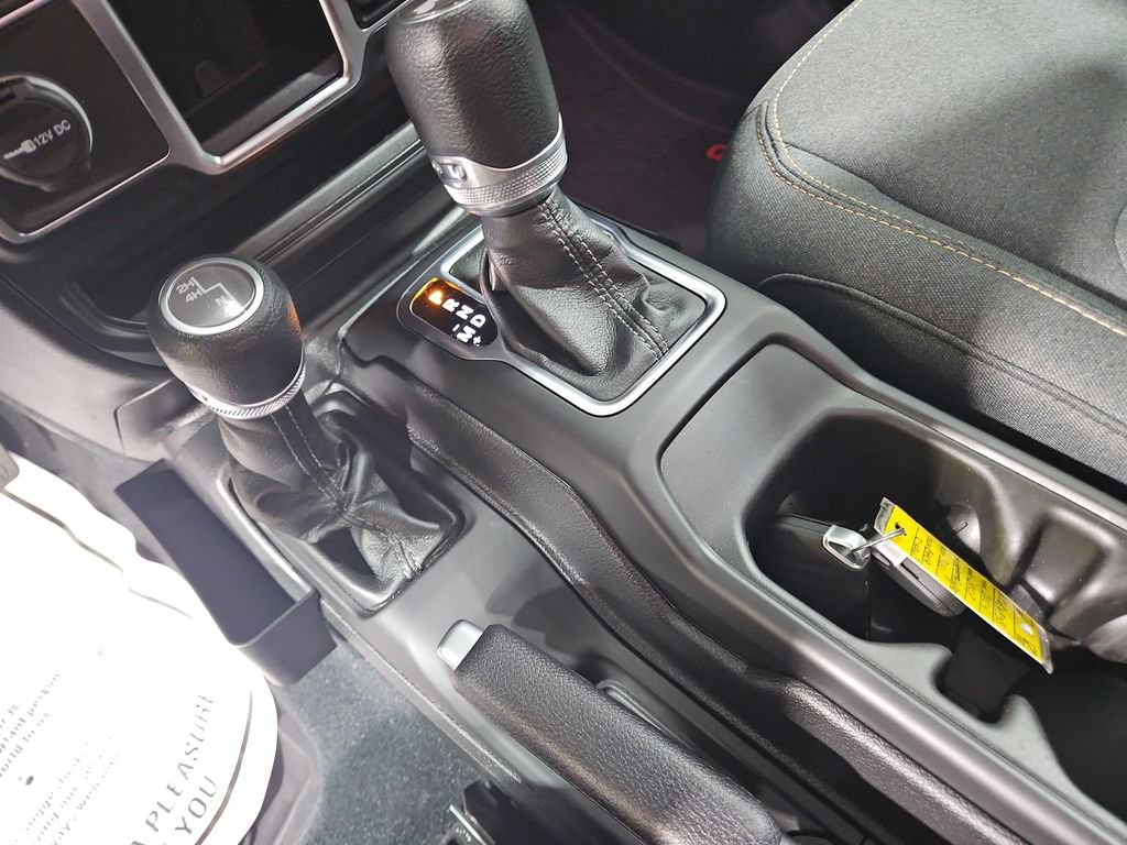 Used 2024 Jeep Wrangler Sport AWD/4WD image 23