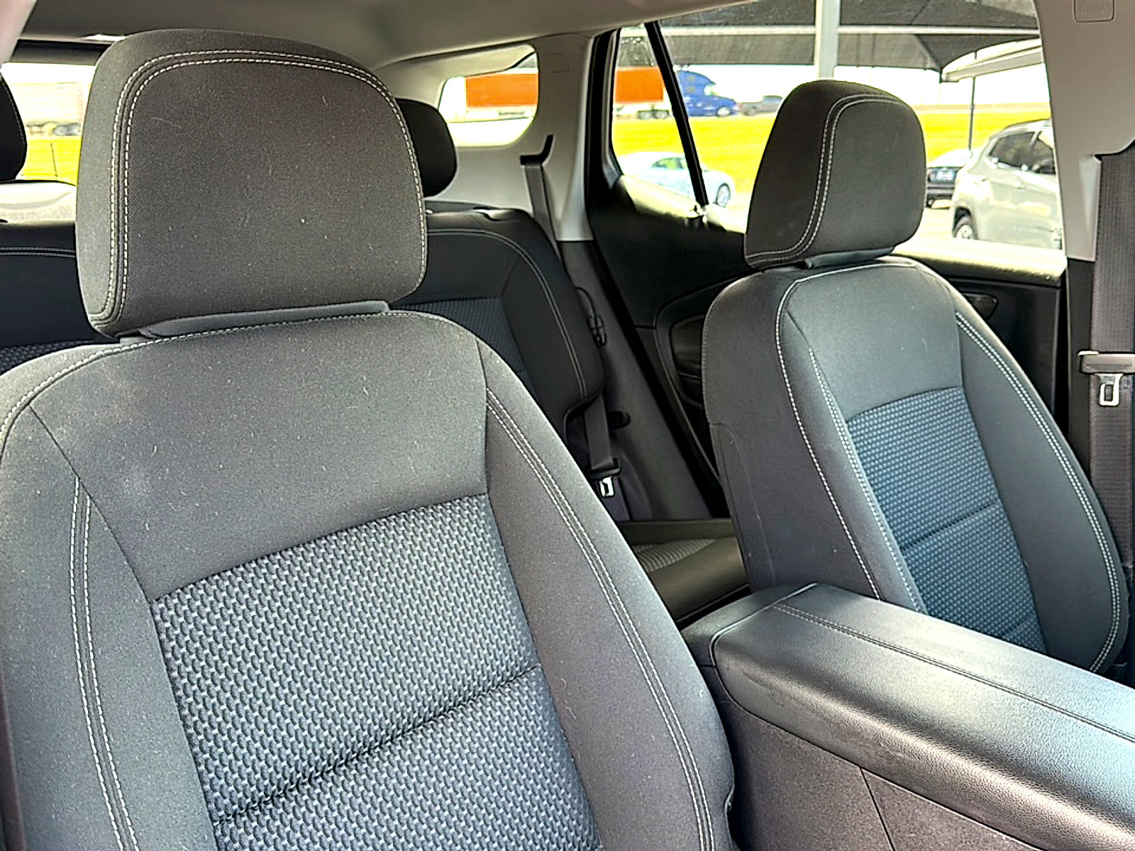Used 2024 GMC Terrain SLE FWD image 25