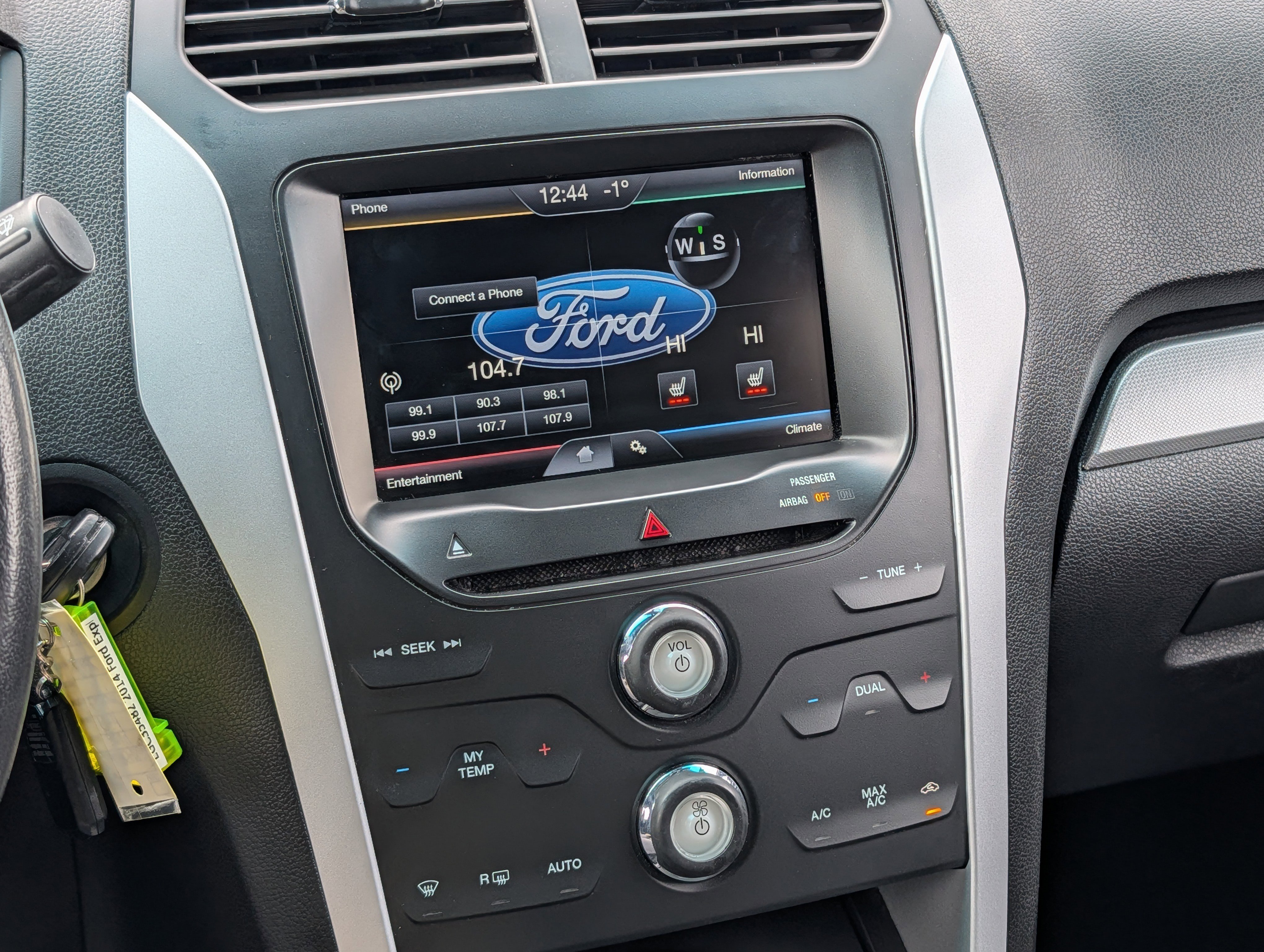 Used 2014 Ford Explorer XLT w/ Equipment Group 202A image 17