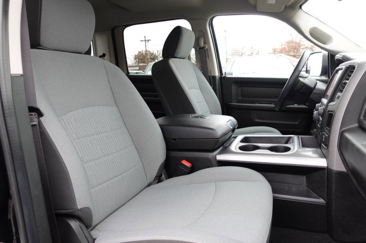 Used 2023 RAM 1500 Express w/ Wheel & Sound Group image 33