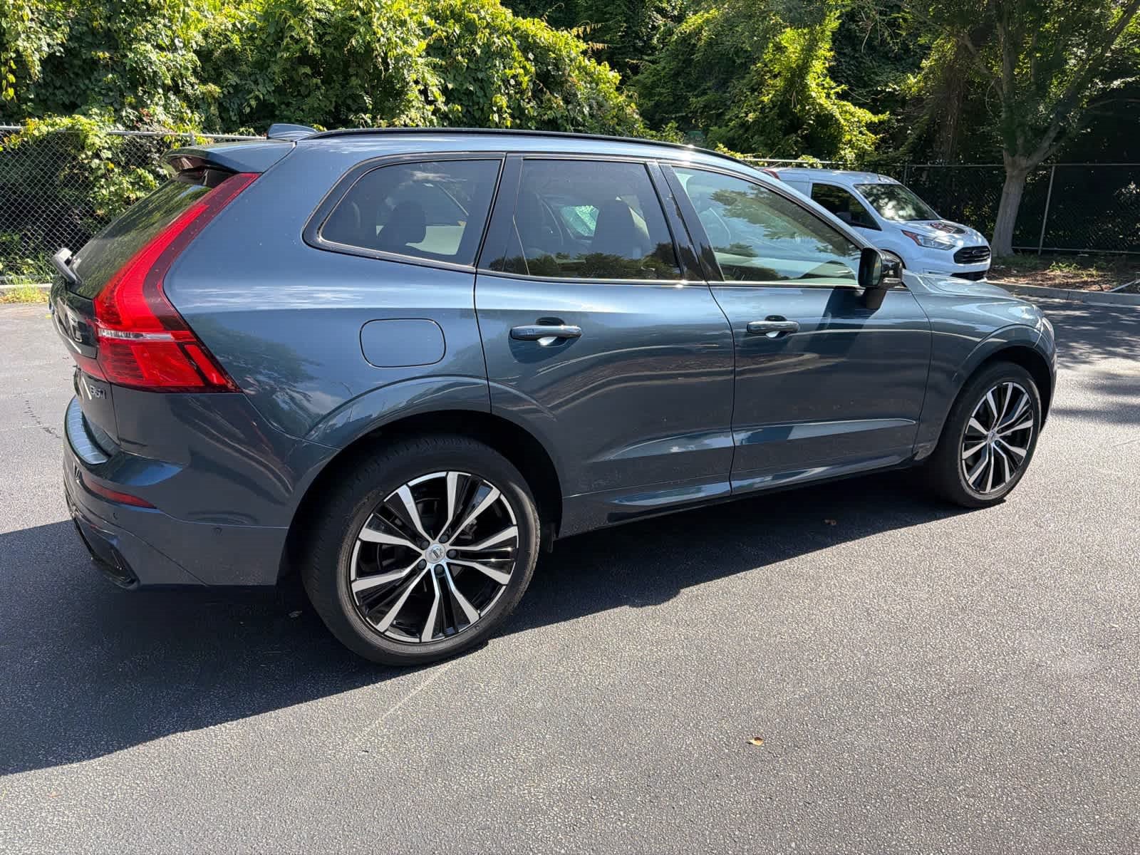 Used 2024 Volvo XC60 B5 Plus w/ Protection Package Premier AWD/4WD image 15