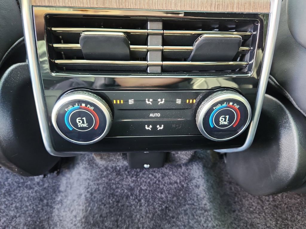 New 2025 Land Rover Range Rover SE image 26