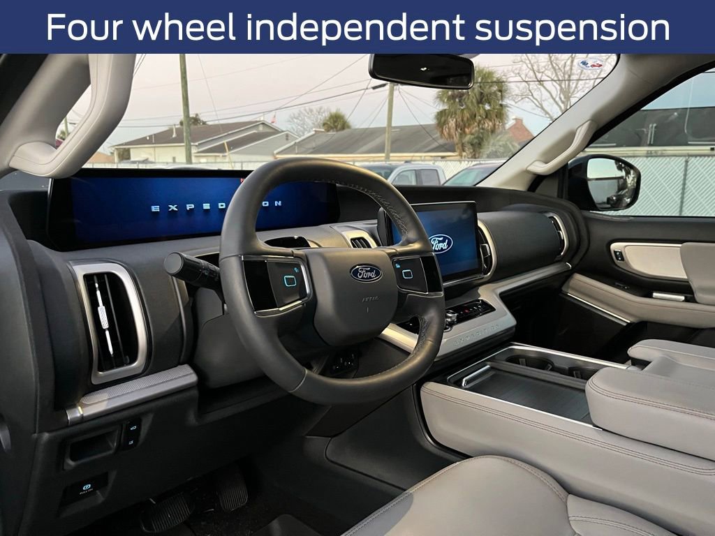 Used 2025 Ford Expedition Active image 9