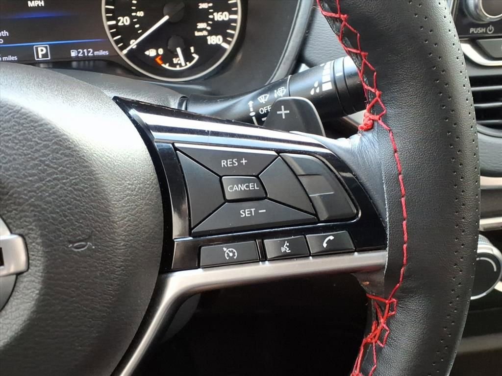 Used 2019 Nissan Altima 2.0 SR FWD image 14