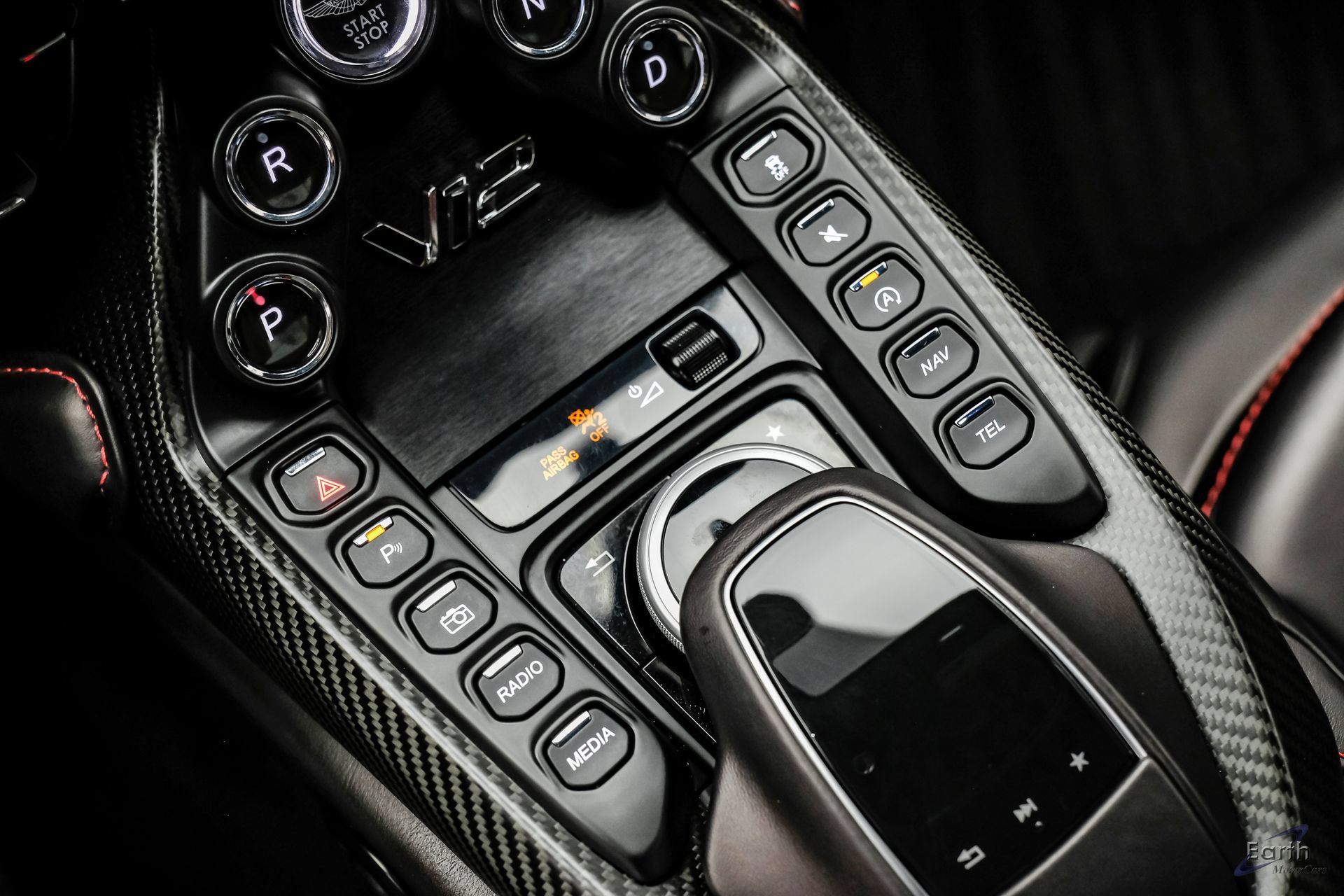 Used 2023 Aston Martin V12 Vantage RWD image 65