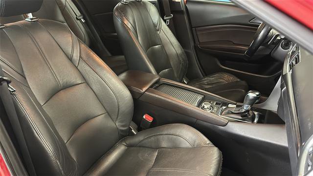 Used 2018 MAZDA MAZDA3 Grand Touring FWD image 23