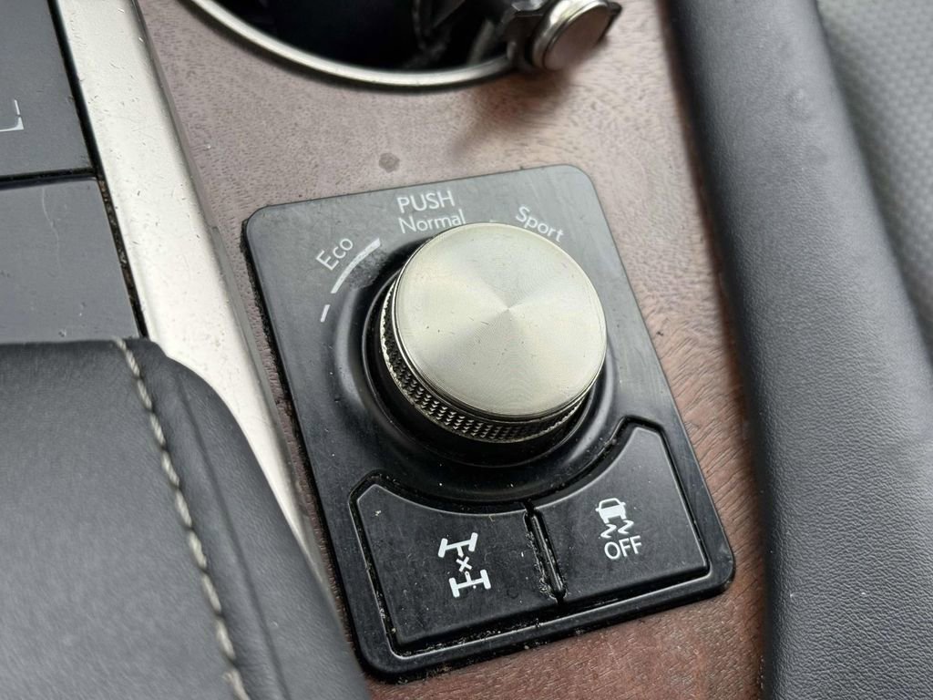 Used 2022 Lexus RX 350L Premium image 25