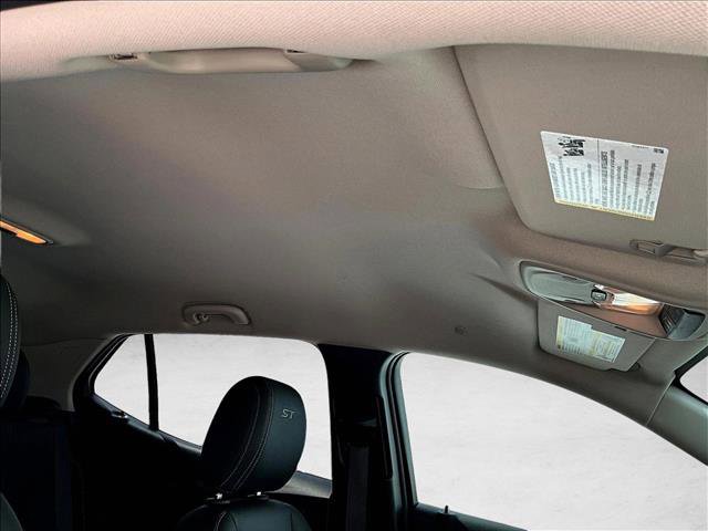 Used 2024 Buick Encore GX Sport Touring w/ Advanced Technology Package FWD image 17