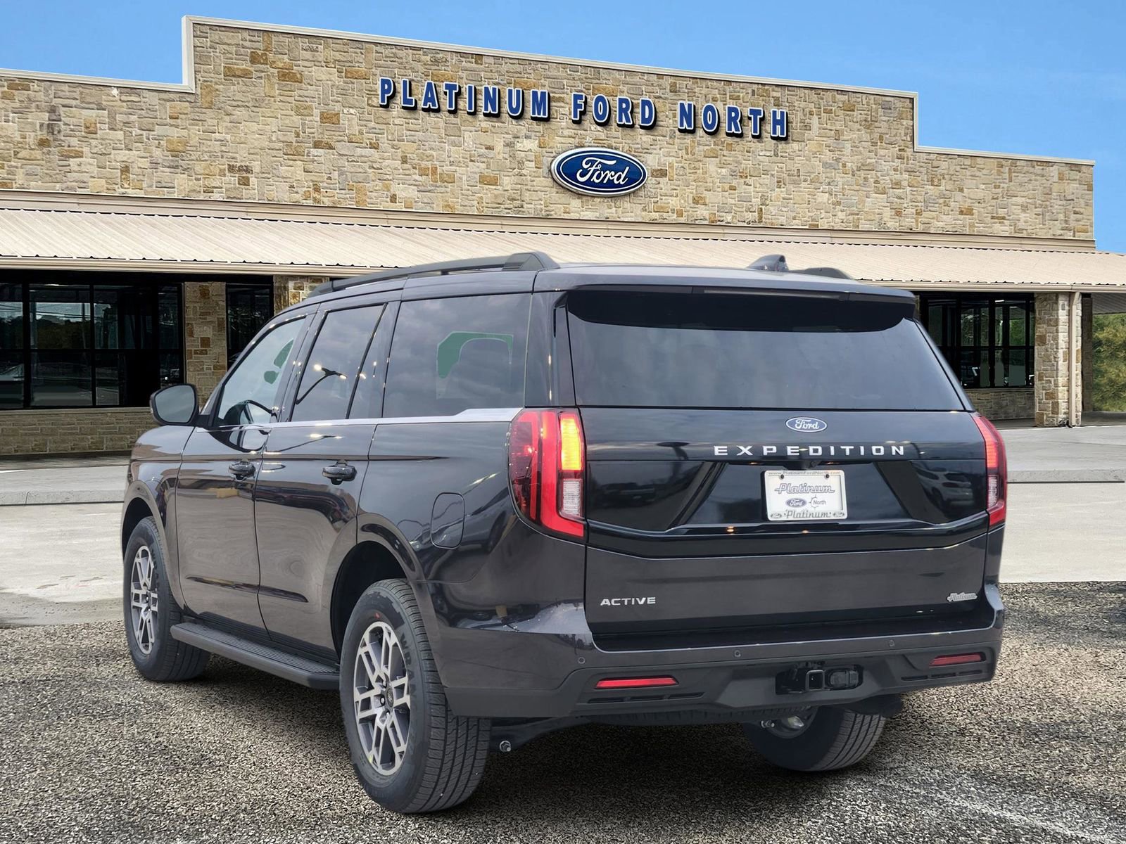 New 2026 Ford Expedition Active image 4