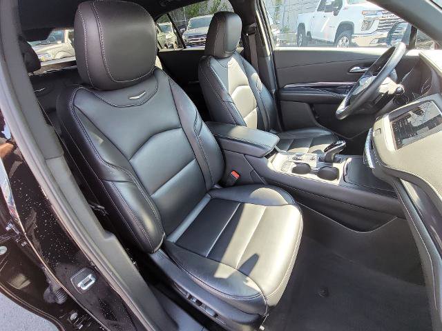 Used 2023 Cadillac XT4 Luxury w/ Cold Weather Package image 26