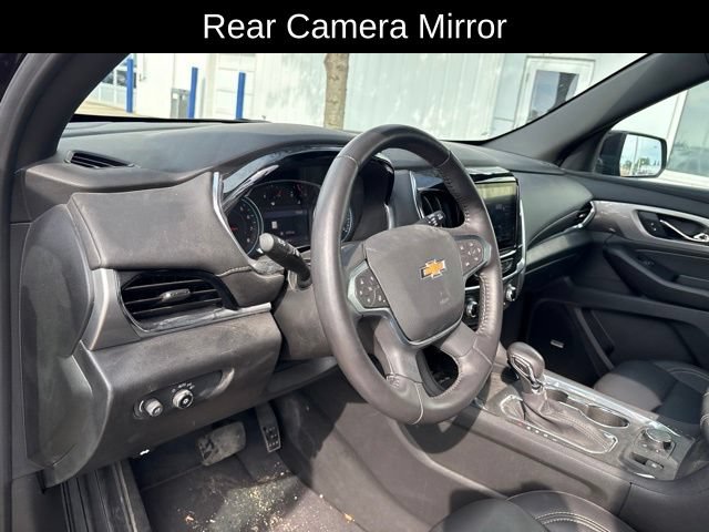 Used 2022 Chevrolet Traverse LT w/ LT Premium Package FWD image 11