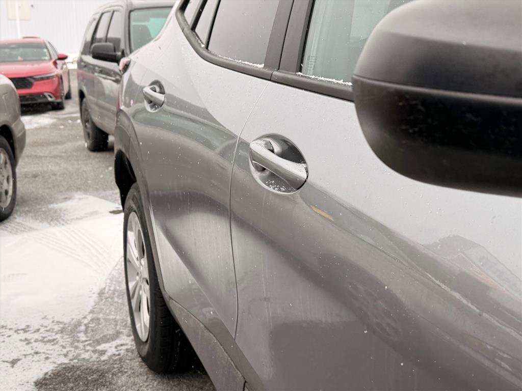 Used 2024 Chevrolet Trax LS image 8